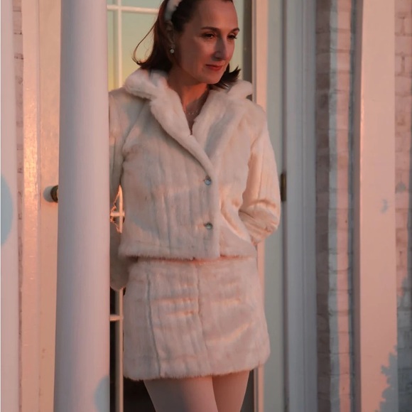 Buci NYC Snow Queen Ivory Faux Fur Cropped Jacket Size S - Picture 1 of 9
